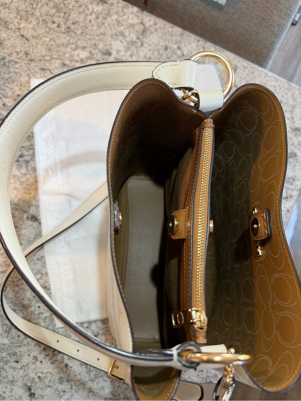 Coach Large Town Bucket Bag in Perforated Leather Style 1008 EUC - Picture 6 of 12